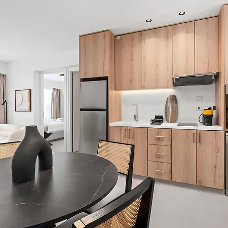 Finikoudes Marina View 102 דירה