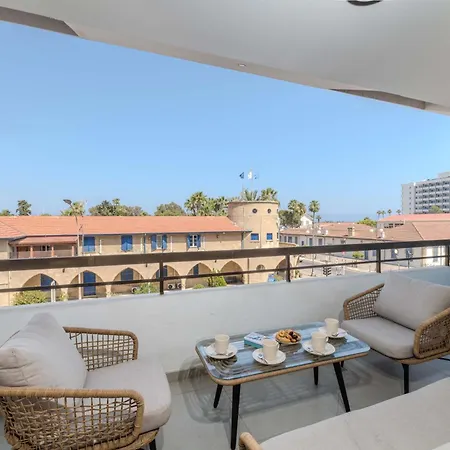 Apartament Finikoudes Marina View 102