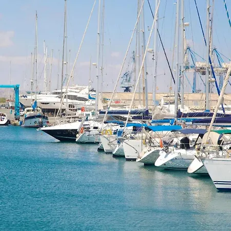 Finikoudes Marina View 102 *