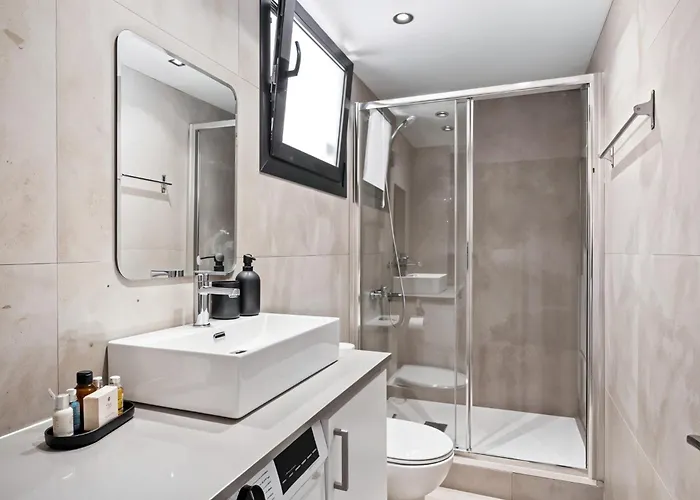 Finikoudes Marina View 102 דירה *