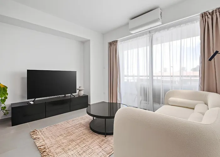 Finikoudes Marina View 102 לרנקה